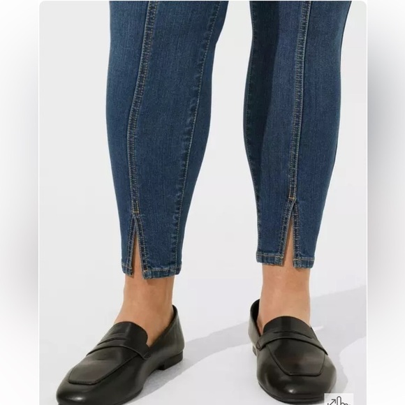 Torrid Jeans Women Size 26 S Bombshell Skinny Premium Slit Front Stretch D - Picture 4 of 14